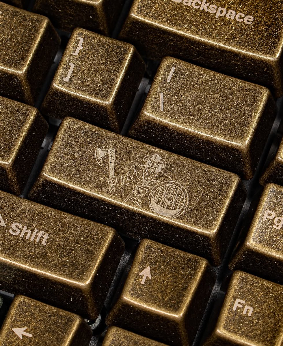 awekeys's tweet photo. Rugged Soul, Silky Touch. 🛡️
#awekeys #vikingantiques #odingold #metalkeycaps #mechanicalkeyboard https://t.co/vPyBS3Y6uO