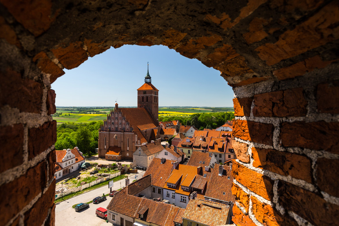 Polen_Travel_NL's tweet photo. 🐌Ontdek Cittaslow in Polen: kleine steden waar kwaliteit van leven, lokale tradities, natuur en gastvrijheid centraal staan. Vooral in Warmië en Mazurië vind je sfeervolle stadjes en volop ruimte om rustig te reizen en te genieten. https://t.co/4uZnUwMAHq https://t.co/nINc4Q54Yk