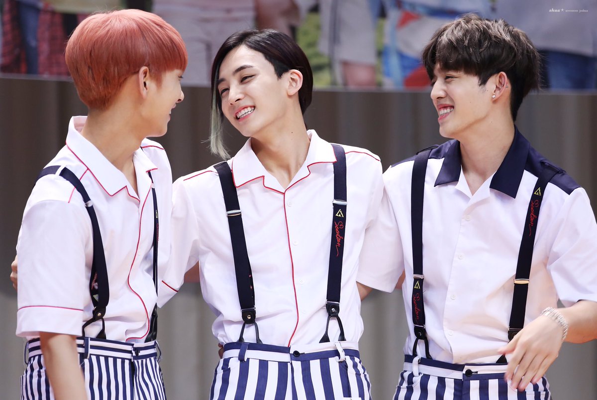 jeonghannisms's tweet photo. 160710 😇🍒🦌

guoz 10 years ago 🤍 https://t.co/NIiWAtFgBp