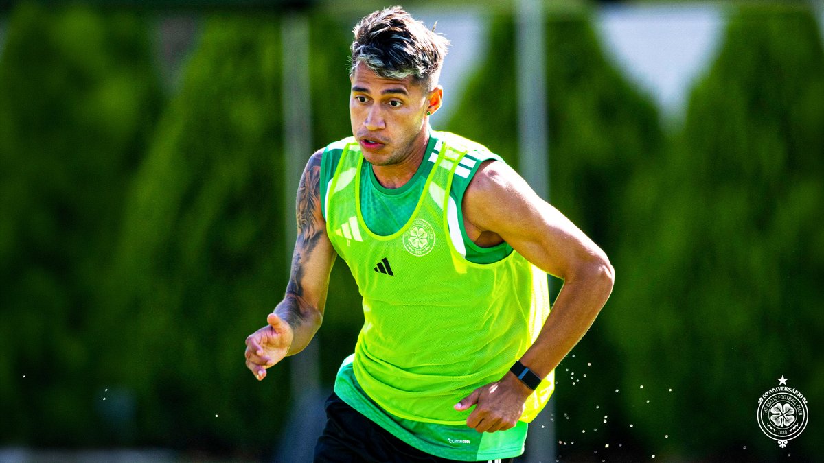 CelticFC's tweet photo. First session with the team 👊

#BienvenidoCamilo | #CelticFC🍀 https://t.co/uDyNeRcO9J