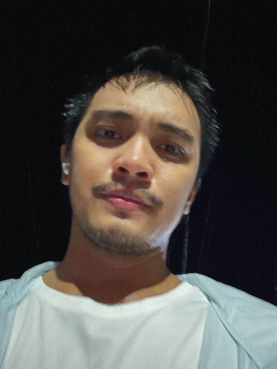 drakelleva's tweet photo. papawis? https://t.co/K6fvcwmvRX
