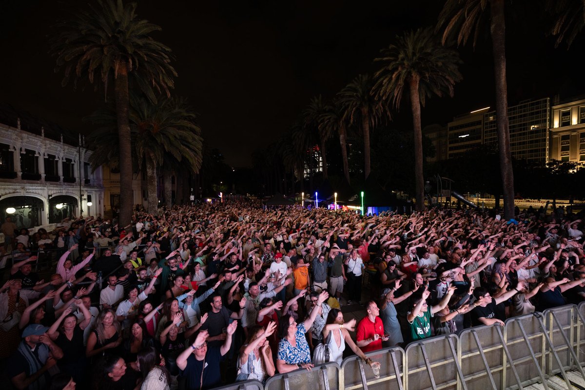 atlantic_pride's tweet photo. Antes de que existisen os bailes virais, Whigfield xa tiña un. Os Xardíns de Méndez Núñez son boa proba diso.
#AtlanticPride2026 #OrgullodoNorte #Culturadevivir #ConcertosdoXacobeo #DACCultura https://t.co/YeCxogLtMC
