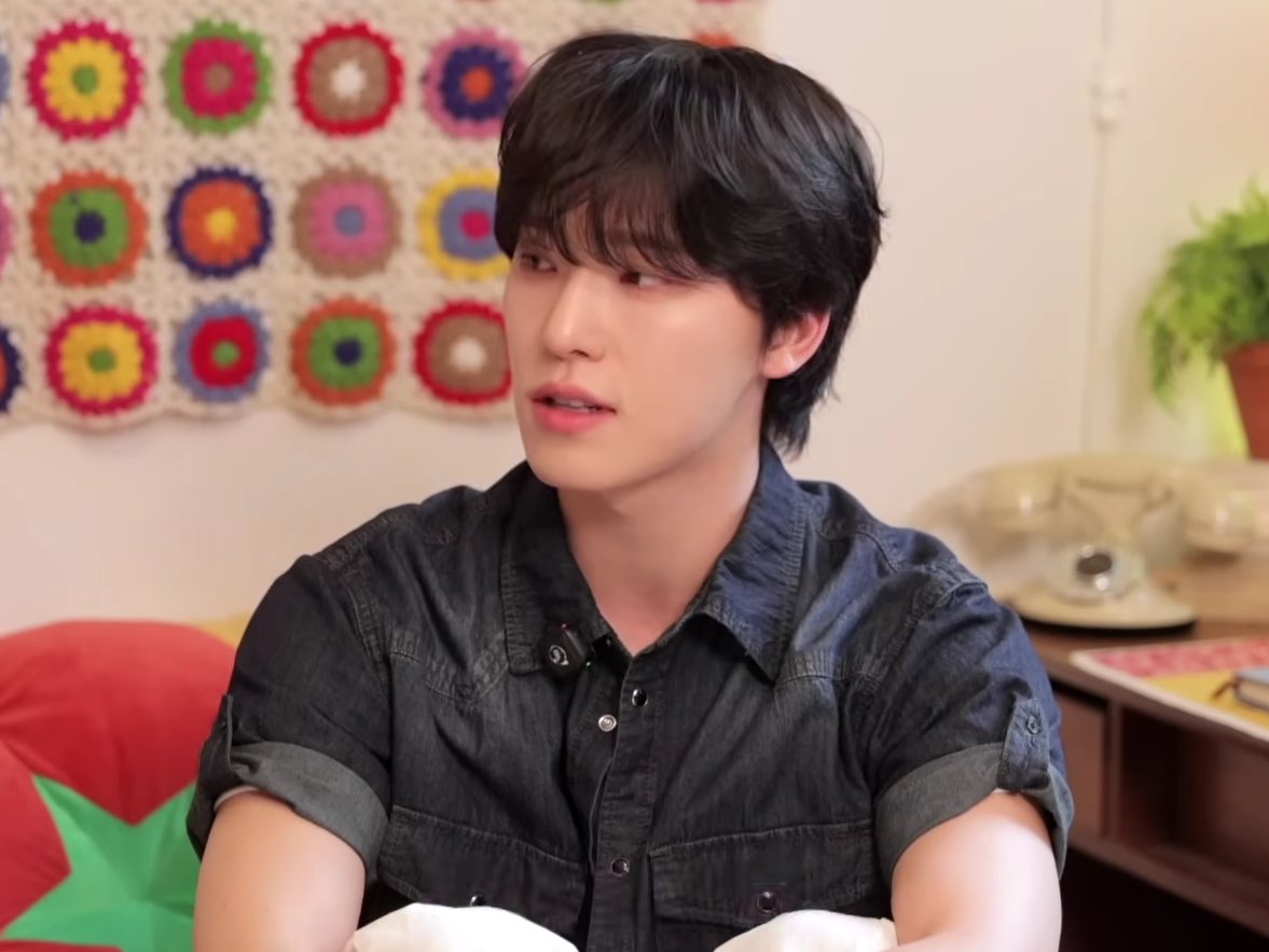 mingyursonly's tweet photo. DINO'S SUCH A GOOD LISTENER 😭 That's why older people, like his hyungs, tend to always look for him? 🥹 He emphatizes well with people and is very observant and considerate of everyone's feelings... He's not just a green flag, he's the whole forest!!! https://t.co/jdouDQNUPY