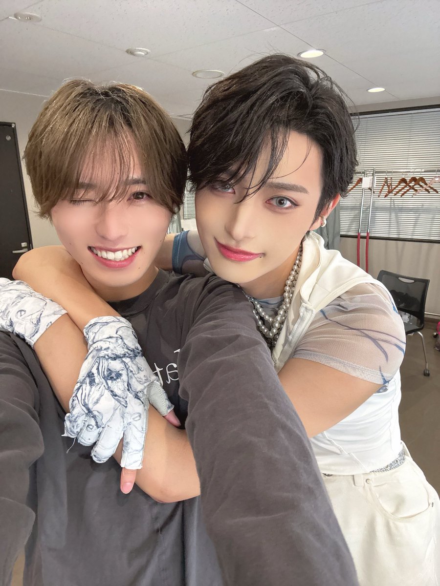 fuma_lvls's tweet photo. 抱きつき抱きつかれ。
これからもずっとそんな関係でいたい！！🧡💜 https://t.co/WWRMwPw4wh