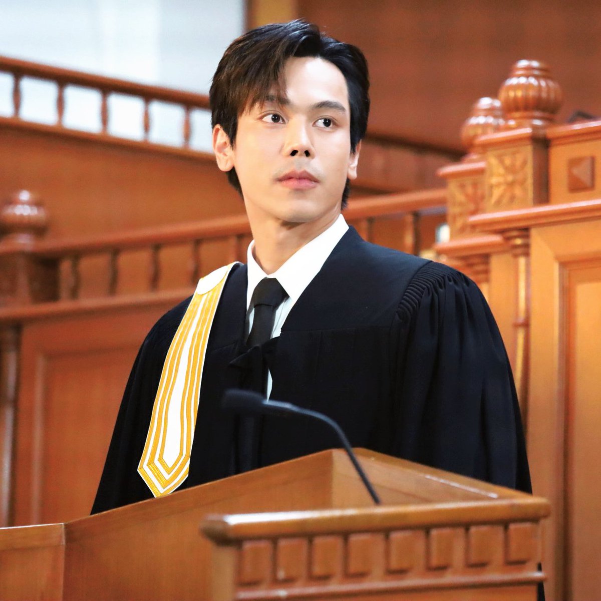 dr_darann's tweet photo. ; คำสั่งศาลตัดสินให้จำเลยล้มละลาย ทรัพย์สินทั้งหมดของคุณจะถูกยึด รวมถึงบ้านหลังนั้นที่คุณเคยเฉดหัวผมออกมาอย่างกับหมูกับหมาด้วย

• สะใจมากใช่ไหมที่เห็นผมพังพินาศไม่เหลือชิ้นดีแบบนี้ เอาสิถ้าคุณอยากจะกักขังผมนักก็เอาโซ่มาล่ามไว้เลย เพราะตอนนี้ผมก็ไม่เหลืออะไรให้เสียอีกแล้ว
.
.
ต่อ https://t.co/eYwRkSRzvP