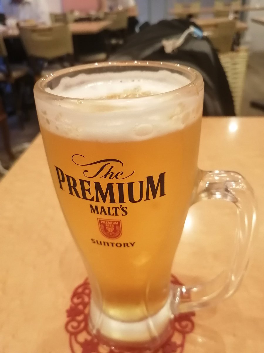 timikko999's tweet photo. メイリッシュ　　

ヤンキーDAY限定メニューのドリンク「ビアバスター」を頼みました

昨年同様、生ビールにタバスコという組み合わせ

予定では5滴くらいのはずが、いちさんのノリで8滴ぐらいいったかな
全然OKなんだけどね👍

久しぶりのビールで美味しくいただきました😊

#メイリッシュ24周年 https://t.co/vfNho9ItKF