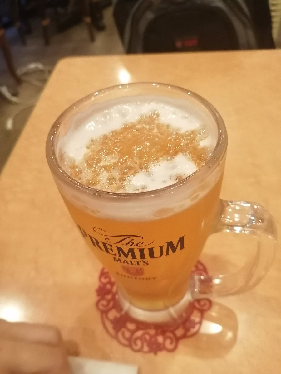timikko999's tweet photo. メイリッシュ　　

ヤンキーDAY限定メニューのドリンク「ビアバスター」を頼みました

昨年同様、生ビールにタバスコという組み合わせ

予定では5滴くらいのはずが、いちさんのノリで8滴ぐらいいったかな
全然OKなんだけどね👍

久しぶりのビールで美味しくいただきました😊

#メイリッシュ24周年 https://t.co/vfNho9ItKF