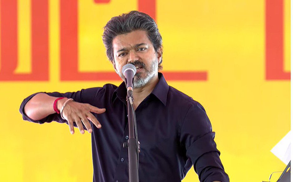 RohitMaara's tweet photo. Intha Homelander ku adutha election la mudivu kattanum cinema koopu avanuku therium.politics koopuna ennanu kaatanum... https://t.co/VFA5MYdFD4