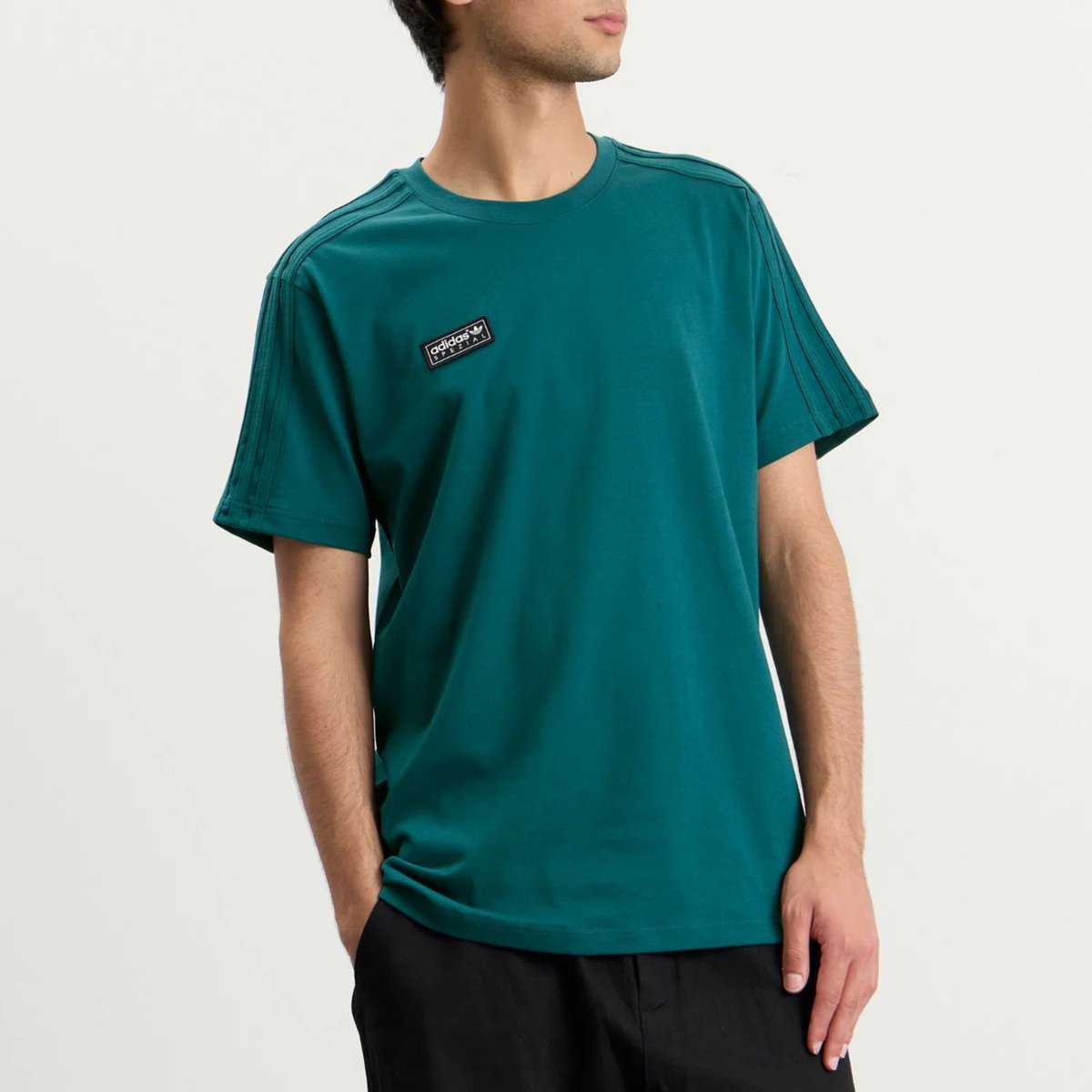 man_savings's tweet photo. END. x adidas Brockhall SPZL T-Shirt 

The adidas Brockhall SPZL t‑shirt revisits a much‑loved favourite in rich teal, with tonal Three‑Stripes and familiar branding, finished with END. at the side hem. 

Launching 17th July

Direct Link 🔗 https://t.co/VxsIRiPFP2 

https://t.co/5Q2Hurp3dJ