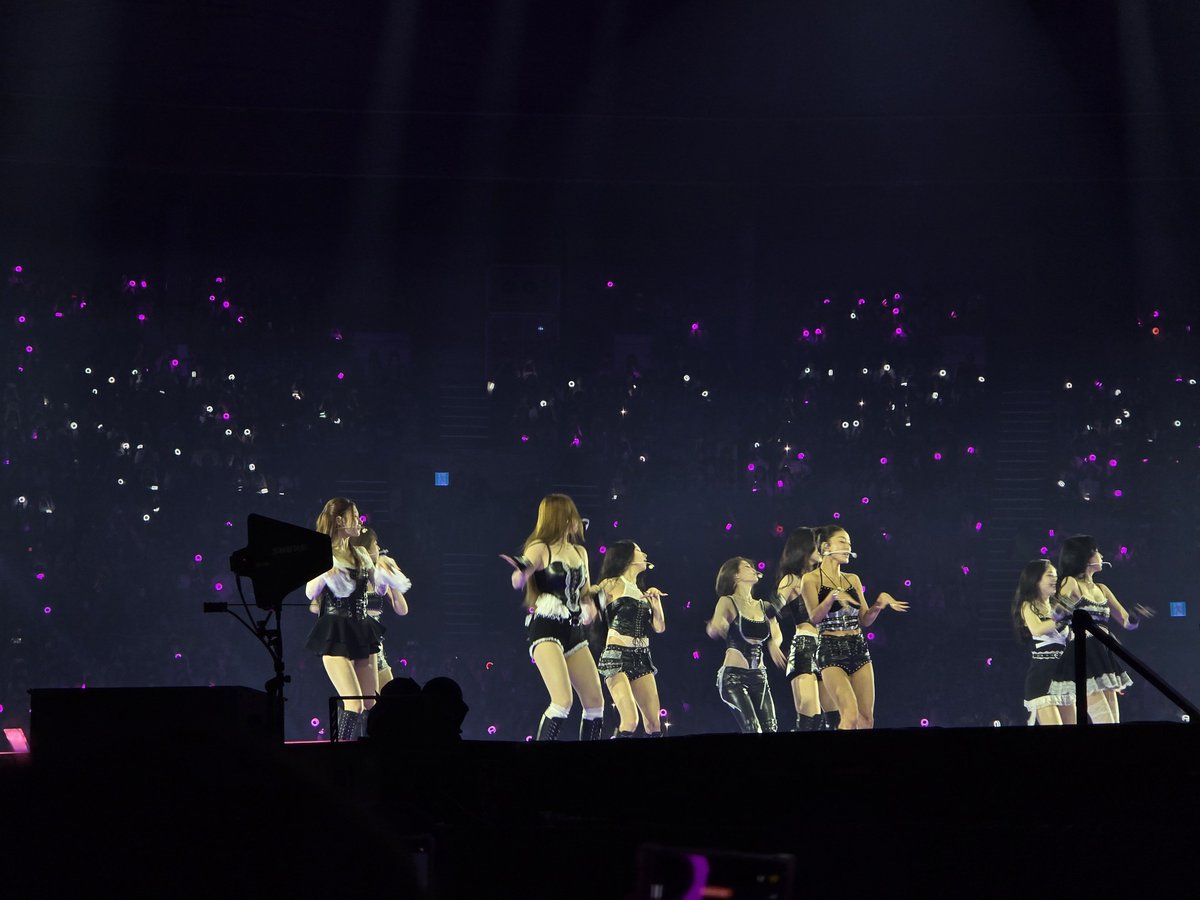 owa1258's tweet photo. Strategy....

LAST WALTZ FOR TIF
#THISISFOR_FINALE_D1
#TWICE_THISISFOR_WORLD_TOUR
#TWICE_FINALE_IN_SEOUL https://t.co/TeE4lPrMXi