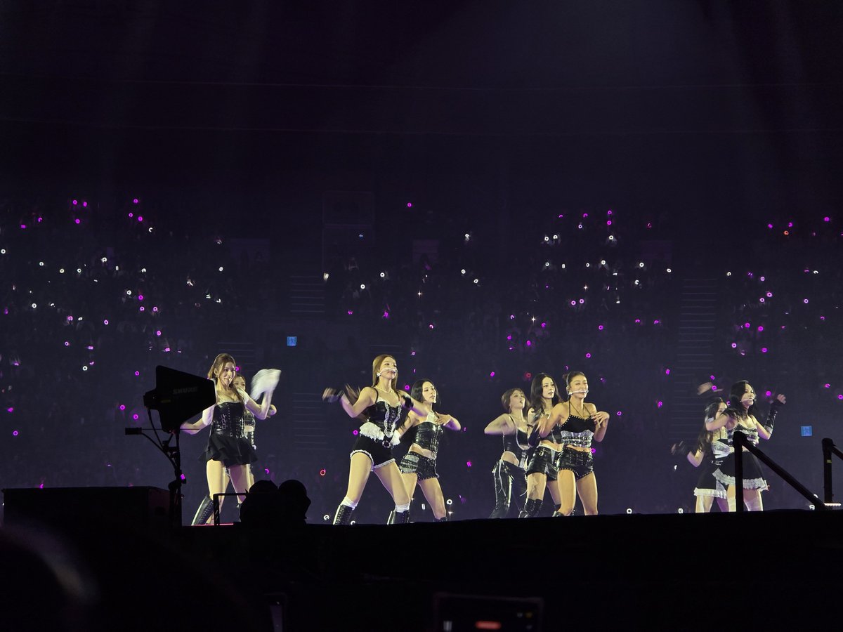 owa1258's tweet photo. Strategy....

LAST WALTZ FOR TIF
#THISISFOR_FINALE_D1
#TWICE_THISISFOR_WORLD_TOUR
#TWICE_FINALE_IN_SEOUL https://t.co/TeE4lPrMXi