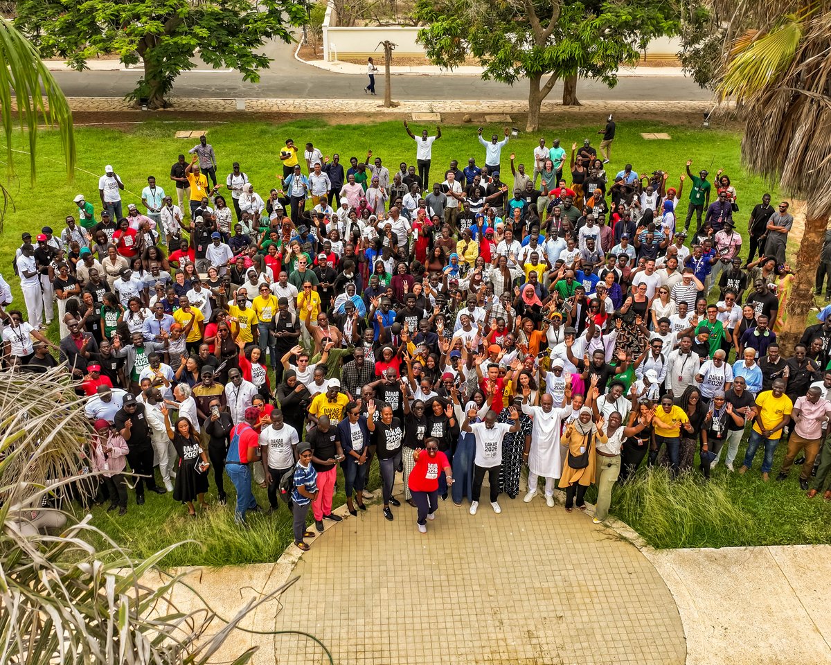 jojdakar2026's tweet photo. TEAMWORK MAKES THE DREAMWORK 🫶🏾
 
Plus de 700 personnes ont rejoint le Comité d'Organisation des Jeux Olympiques de la Jeunesse Dakar 2026 avec un seul objectif commun : livrer le premier événement olympique en Afrique, avec la manière 🤌🏾
 
#Dakar2026 https://t.co/THn1jJH5Yj