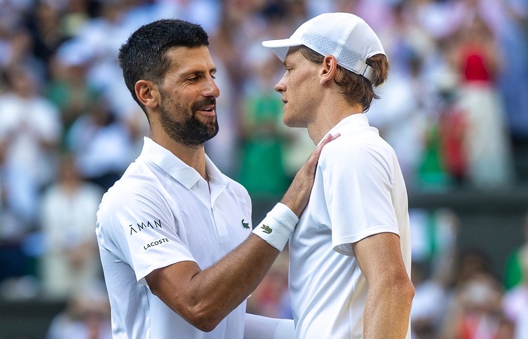 UniversTennis's tweet photo. 🔥 JOUR DE MATCH 🔥

👀 Les estimations pour le CHOC de la journée à #Wimbledon

🇮🇹 SINNER - 80%
🇷🇸 DJOKOVIC - 20%

C’est l’heure de faire vos pronostics en commentaires. 👇

SINNER 🟢
▫️ EN 3 SETS
▫️ EN 4 SETS
▫️ EN 5 SETS

DJOKOVIC 🔴
▫️ EN 3 SETS
▫️ EN 4 SETS
▫️ EN 5 SETS https://t.co/2gaVFyjBlZ