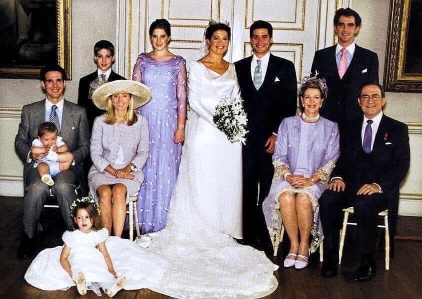VBeaumel's tweet photo. Le 10 juillet 1965,
🇬🇷✨ 🇩🇰 Naissance de SAR la Princesse Alexía de Grèce et de Danemark.
1er enfant de LLMM le Roi Constantin Il (1er juin 1940 - 10 janvier 2023) et la Reine Anne-Marie de Grèce, née SAR la Princesse Anne-Marie de Danemark (née le 30 août 1946). https://t.co/FfRrY7Zpmo