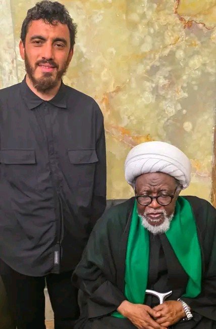 JawadAbubakar7's tweet photo. After a long period of time hoping to meet Sheikh Zakzaky (H), Haji Mahdi Rasooli, the renowned singer of resistance finally had his wish fulfilled yesterday. https://t.co/44Lu15D6xt