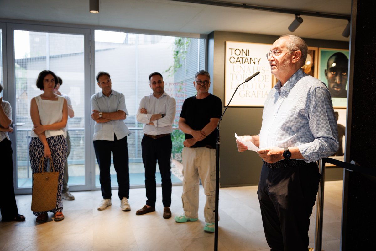 FTCatany's tweet photo. 2/3
Hi van intervenir Lluís Segura, president de la FTC; @pedro_vidal_C_E , secretari autonòmic de @CulturaGOIB ; Andrés Ferrer, director insular de @culturamallorca ; Alelí Mirelman, directora de @casa_planas  ; María Sebastián, comissària, i @antonigarau , director del Centre. https://t.co/489EFj0Kh3