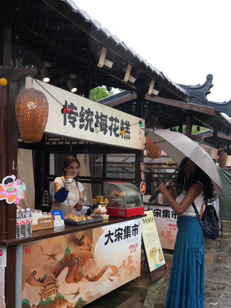 yadoutribe's tweet photo. Taizhou Luqiao｜Underrated Jiangnan Ancient Town🌿
Tired of crowded tourist spots in summer? This hidden ancient town in Luqiao, Taizhou is the perfect quiet getaway to escape the city rush. Slow pace, ancient scenery, delicious local food and peaceful nature! https://t.co/NNiH7NHNN3