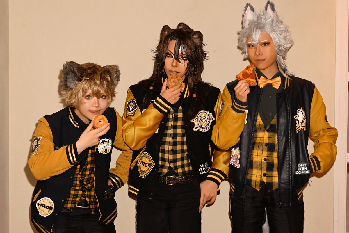 posse0214's tweet photo. twst cos

𝐔𝐧𝐢𝐨𝐧 𝐁𝐢𝐫𝐭𝐡𝐝𝐚𝐲💛

🦁（@666zikill ）
🐺（@rico_m2_5 ）
p.ゆか（@osi_satueisitai ） https://t.co/WC49vpbZ6b
