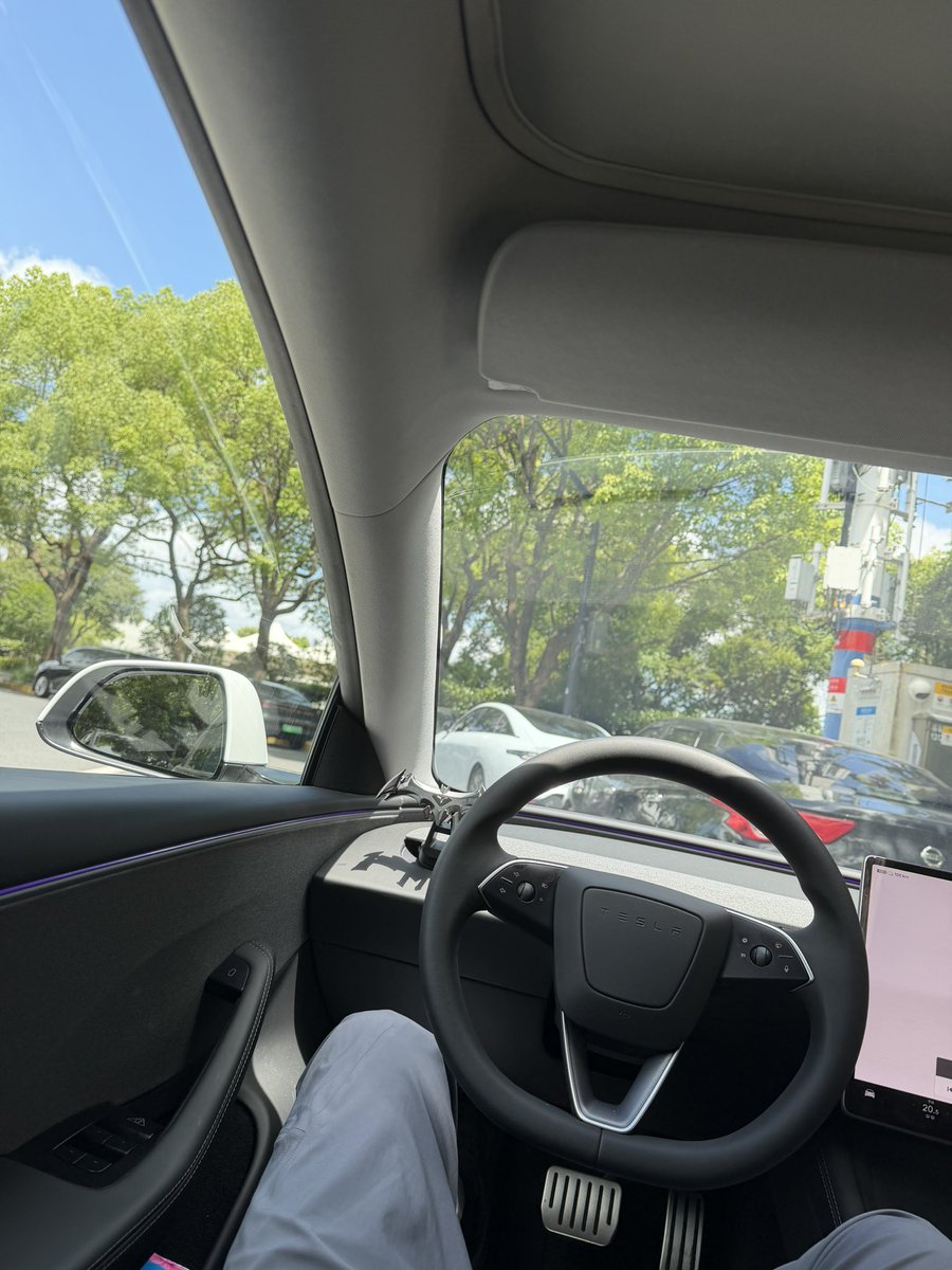 JeffreyB9999's tweet photo. 上海有女王吗？轻点操我 https://t.co/0mZe0Kq42Z