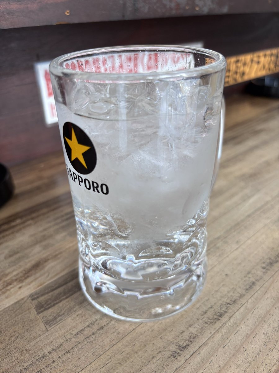 仕事の後は、もちろん立ち飲み 今日は伏見桃山駅近くのお店 平日17時