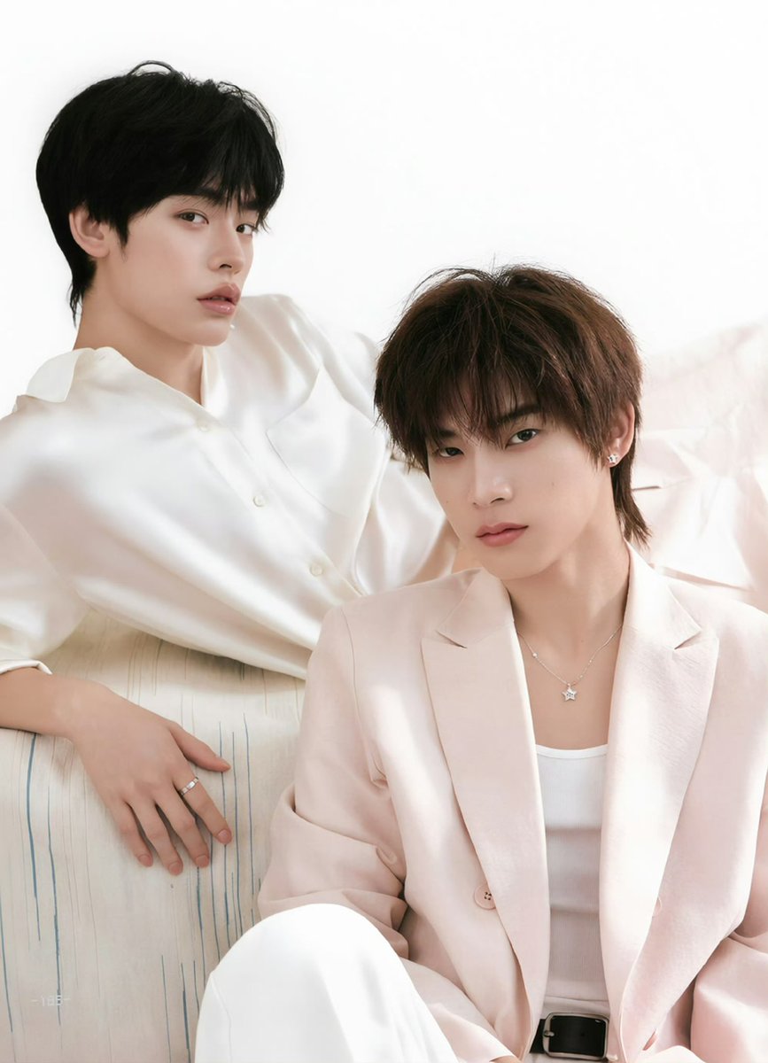 gurlnil's tweet photo. FROM Mingle Mag. -1-

( cr. 185-X ➡️ https://t.co/QD236pJeDI )
ขออนุญาตจขพ.ก่อนนำมารีอัพแล้วคับ🤟🏻
˚ʚ #twnpich #PorSuppakarn ɞ˚ 
#teeteepor #ตี๋ตี๋ป๋อ (🐶ྀི 🐻‍❄️ྀིྀི) https://t.co/R6GNcEpTz9