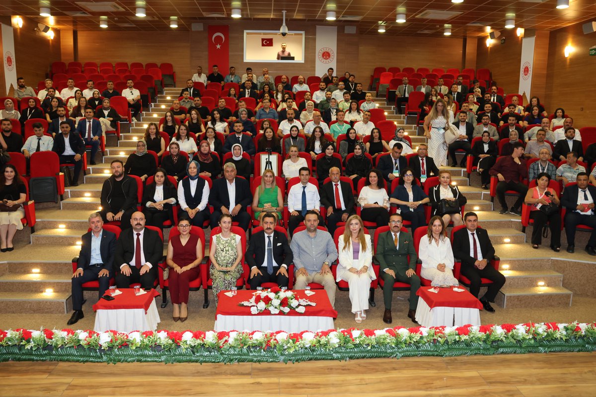 RizePem's tweet photo. Eğitim Dairesi Başkanlığınca Düzenlenen
 5. Grup Aile Destek Eğitim Programı, Tüketici Mahkemesinde Görev Yapan Personeller İle Mübaşirlere Yönelik  Hizmet İçi Eğitim Programları Kapanış ve Katılım Belgesi Töreni Rize Kenan İpek Personel Eğitim Merkezinde Gerçekleştirildi. https://t.co/IOoYjPDbDx