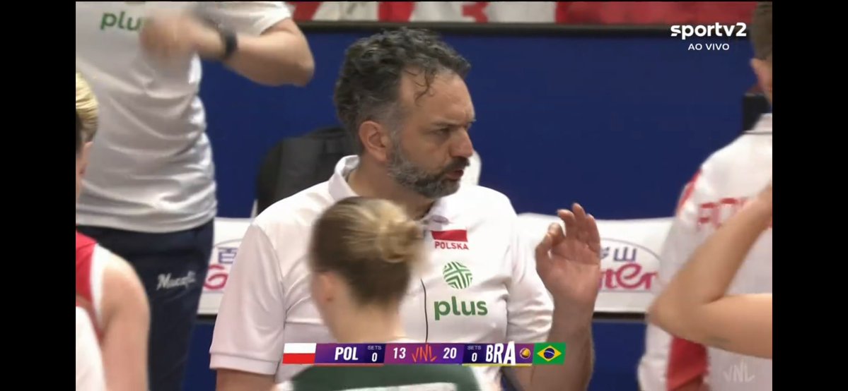 volleypronews's tweet photo. Caralho Brasil
13-12 virou 13-20
Grande passagem da Diana no saque https://t.co/qw3TIQiNiT