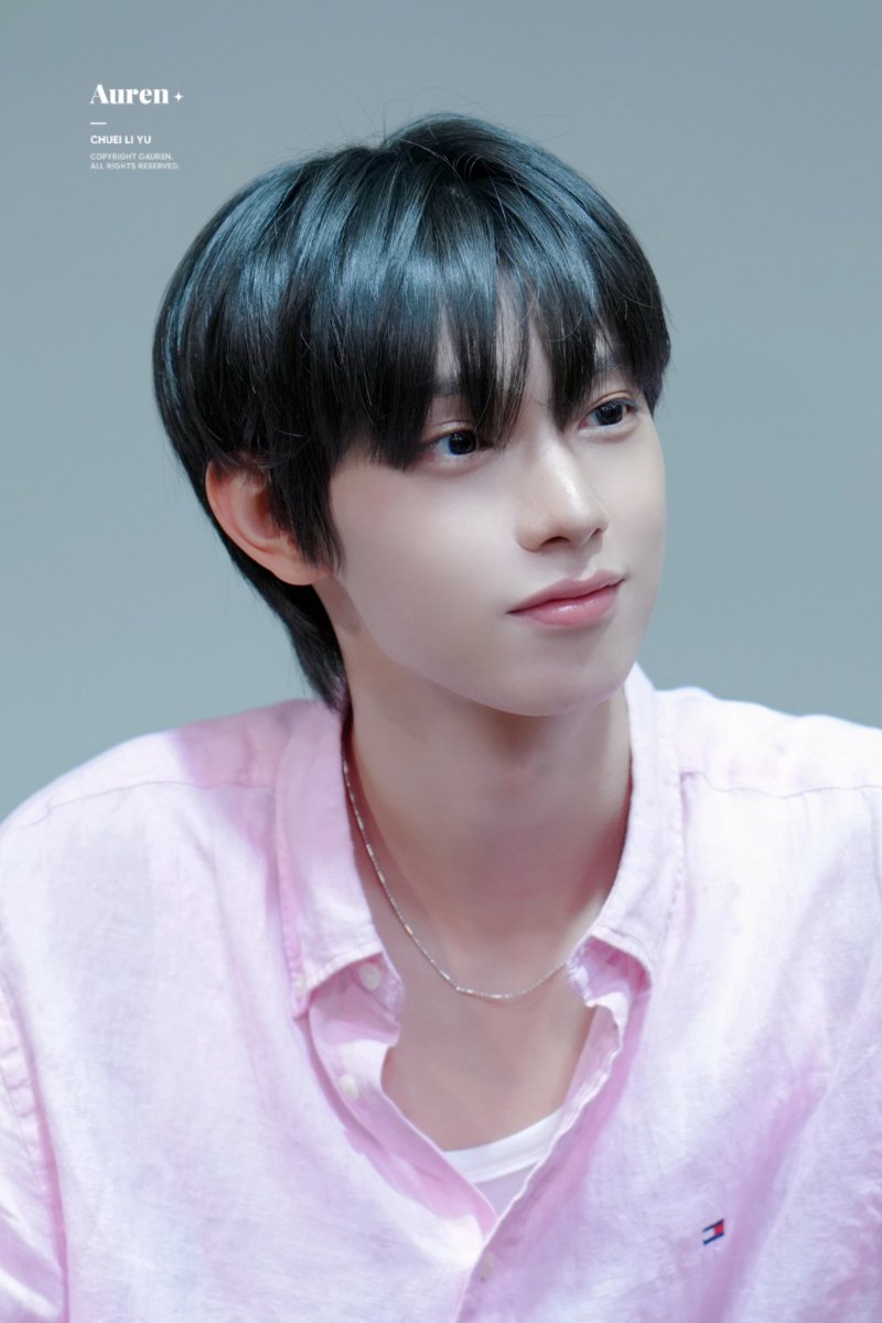 auren0102's tweet photo. 260710 오늘은 핑크 립우🩷
#최립우 #CHUEILIYU #崔立于 #FLAREU #플레어유 https://t.co/Vq4R2WGnXP
