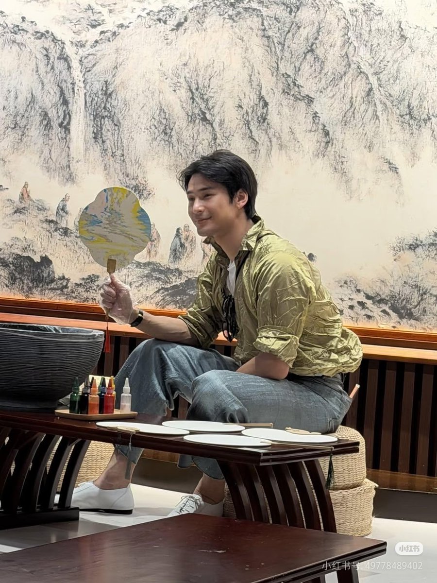 gambogetree's tweet photo. Nong rak is officially apo's obsession these days😂 four days of filming a secret project in beijing and nanjing, and he's been wearing nong rak outfits loud and proud every single day💯 

((we're all itching to iron his shirt)) https://t.co/s4GCKo5P0K