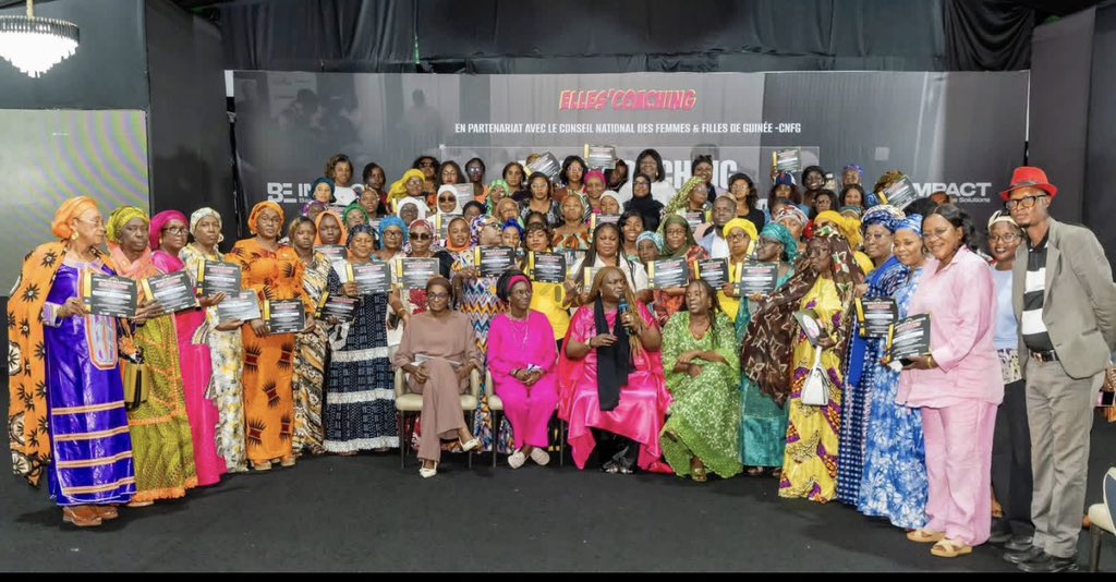 CurtisMonique's tweet photo. Toutes mes félicitations à l’équipe d’Elles’Coaching pour cette initiative qui investit dans le leadership des femmes élues locales. Renforcer leurs capacités, c’est renforcer la gouvernance locale et construire une Guinée plus inclusive. Plein succès ! #EllesCoaching https://t.co/DdelFWfGMN