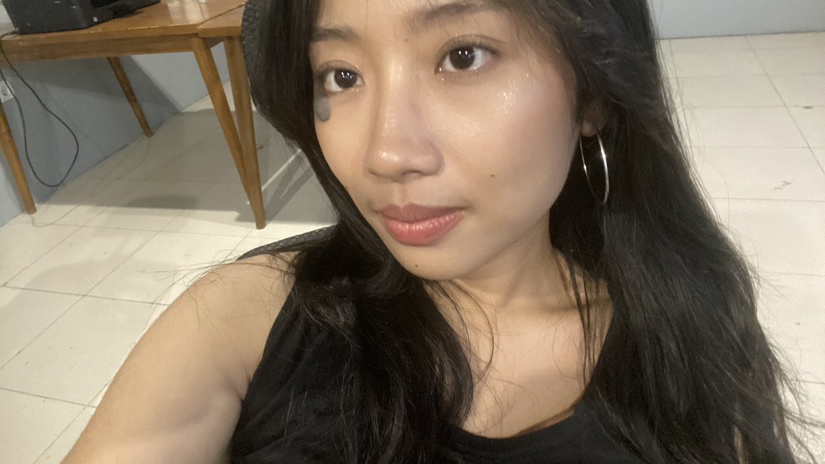 sha_______sya's tweet photo. kpn yh seharian nnton family guy https://t.co/T2rWCCXcGt