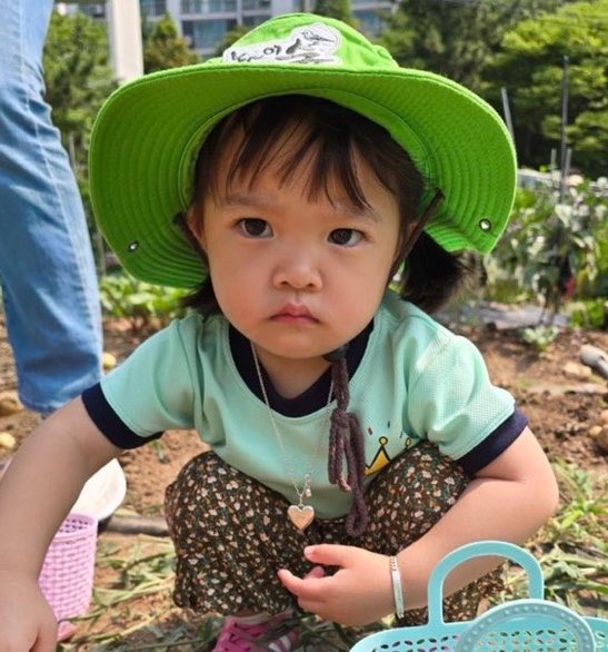 imyourjenb's tweet photo. บมมี่ตุวจริง=หน้าวีน ผมยุ่ง 55555666666555555555555555555 https://t.co/yGHCaOm9P7