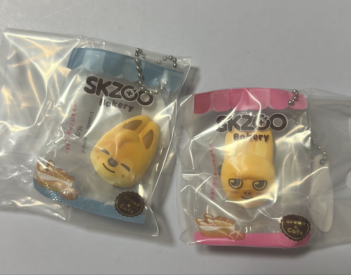 chocomint9411's tweet photo. StrayKids スキズ ガチャ 交換
SKZOO ベーカリーチャーム

【譲】　ウルフチャン　トェッキ

【求】　同種　ジニレット

郵送での交換可能です！
よろしくお願いします🫶

#スキズ交換　#Straykids交換 https://t.co/sLZ5R8yvOC