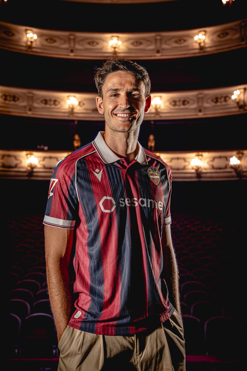 LevanteUD's tweet photo. Presentamos las nuevas equipaciones del Levante UD 2026/2027.  ¡Preventa online ya disponible! 
👉https://t.co/rTdYnUlbJy https://t.co/DwIlxdSypw