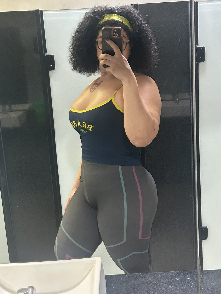 Hazel lush tweet media