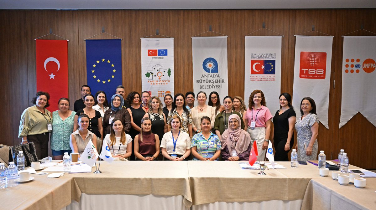 ANTALYABB's tweet photo. Kadın dostu bir Antalya için birlikte çalışıyoruz 💜🤝

Kadın Dostu Kentler III Programı kapsamında Yerel Eşitlik Masası ve Kadın Dostu Kentler Sivil Toplum Grubu temsilcilerine yönelik tematik alan eğitimi gerçekleştirdik. Üç gün süren eğitimlerde; https://t.co/86hPxdzYZs