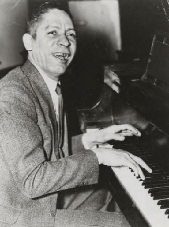 Jazzieeiswhoiam's tweet photo. #OTD Jelly Roll Morton joined the ancestors (Oct 20, 1890 - Jul 10, 1941). Born Ferdinand Joseph LaMothe,  Ragtime/jazz pianist, bandleader, composer. Jelly Roll was of Louisiana Creole descent. He was jazz's 1st arranger, proving that a genre rooted in improvisation could retain its essential characteristics when notated. His composition "Jelly Roll Blues", published in 1915, was one of the 1st published jazz compositions.

‘Jelly Roll Blues’ (1924)
‘Doctor Jazz’ (1926)
#History #Jazz #MusicIsLife   
https://t.co/wn925C3C6b