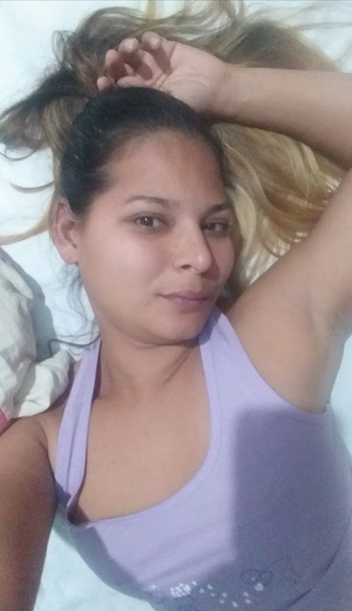 Rinconoflove's tweet photo. Buenos días gente bonita 😘 
Ya es viernes y juega argentina que mas pueden pedir?
3 goles de Messi o a mi en tu cama? https://t.co/io6sSifXBR