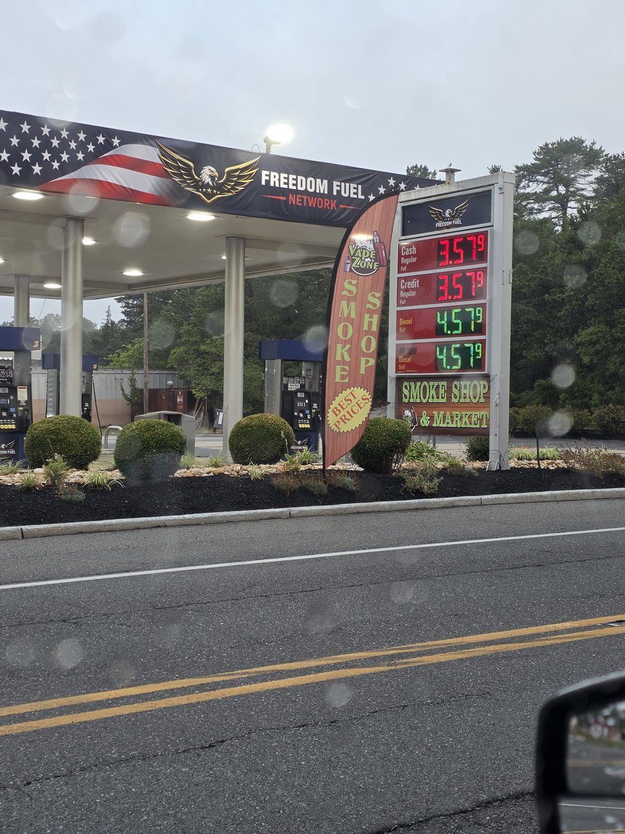 nj_jimbo's tweet photo. The freedom fuel station in my town is charging 3.57 per gallon. #freedomfuel https://t.co/XSiWda2h2l