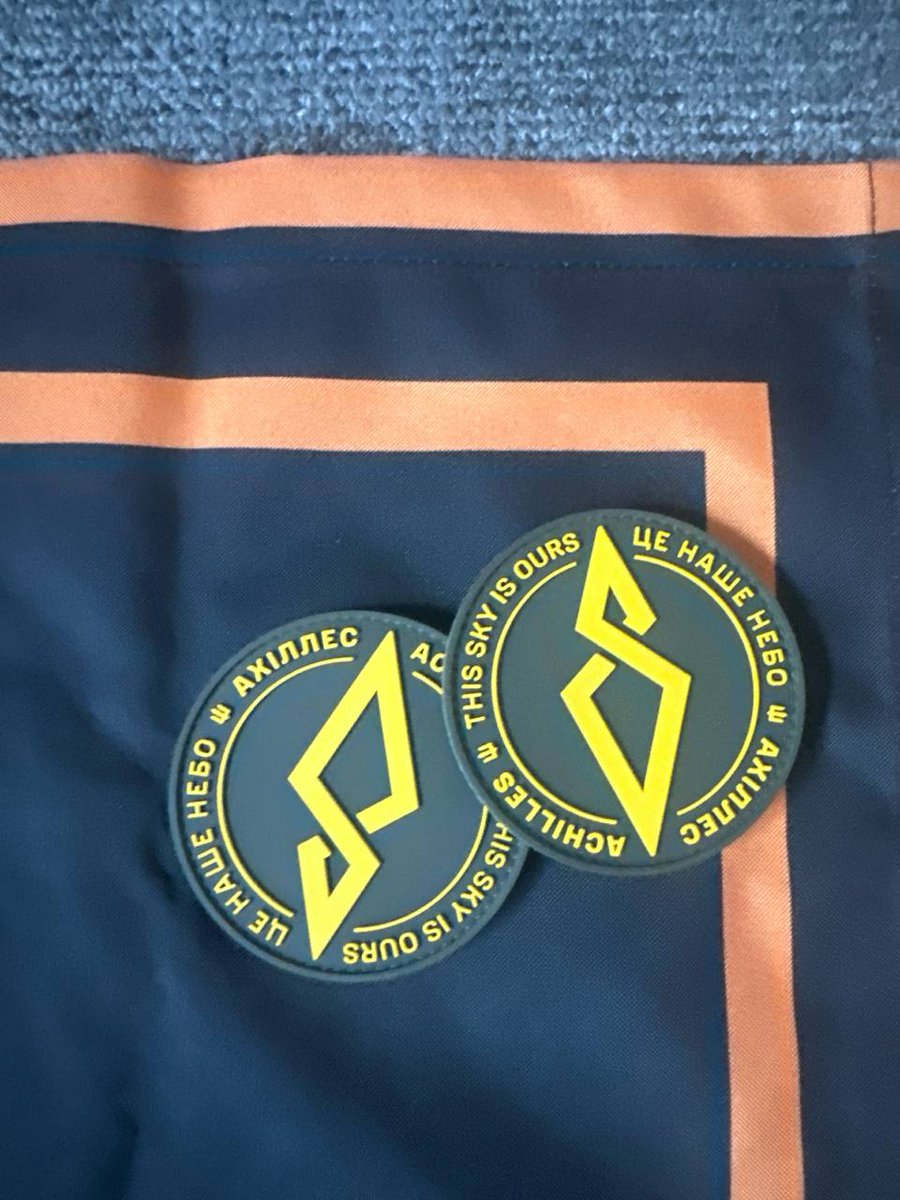 69thSB's tweet photo. 🔥 Look at this flag and patches — they could be yours 😉

The rules are simple:
✅ Follow
✅ Retweet
✅ Comment

Winner revealed tomorrow — stay tuned! 🫡