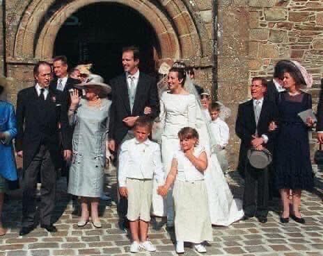VBeaumel's tweet photo. Ce vendredi 10 juillet 2026, 
🇫🇷 ⚜️ 💒 LLAARR le Duc et la Duchesse d’Angoulème fêtent 🥳 leurs 2️⃣7️⃣ ans de mariage religieux, leurs Noces d’Acajou. https://t.co/V1vQK6hXQG