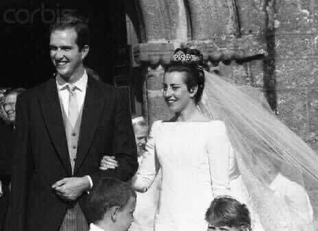 VBeaumel's tweet photo. Ce vendredi 10 juillet 2026, 
🇫🇷 ⚜️ 💒 LLAARR le Duc et la Duchesse d’Angoulème fêtent 🥳 leurs 2️⃣7️⃣ ans de mariage religieux, leurs Noces d’Acajou. https://t.co/V1vQK6hXQG