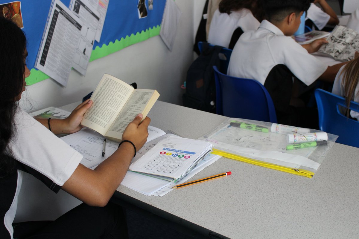 LyndonSchool's tweet photo. What a fantastic week celebrating the joy of reading!  Throughout the week, our KS3 learners had the opportunity to put everything else aside and simply enjoy reading a book of their choice during lessons. Hopefuly developing lifelong love of reading. #readingweek @Summit_LT https://t.co/j0VpVACEwG