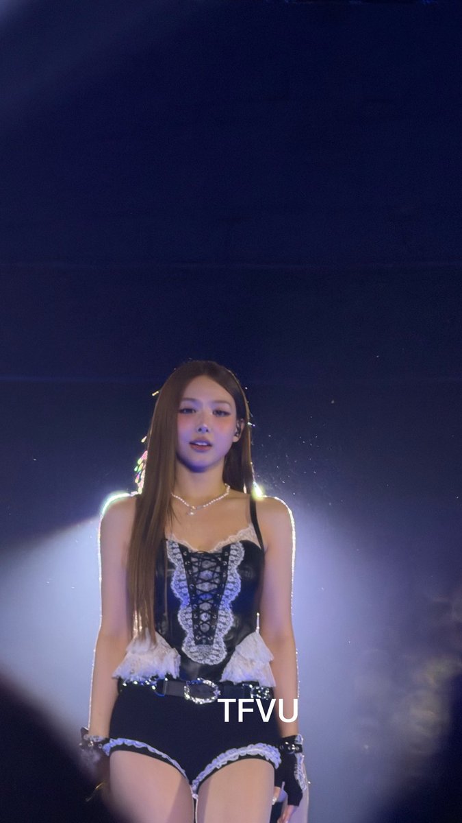 TFVUnion's tweet photo. NAYEON

LAST WALTZ FOR TIF
#THISISFOR_FINALE_D1
#TWICE_THISISFOR_WORLD_TOUR
#TWICE_FINALE_IN_SEOUL https://t.co/ONEwZM83YR