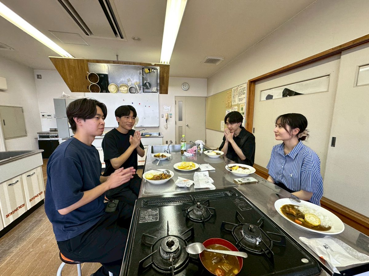 ueharazemi's tweet photo. 伊豆の国チームです！
7/6に地元の農家さんとグリーンプラザ伊豆の国さんからいただいた野菜を使って『夏野菜カレー』を作りました🍛
その様子は8月に放送しますのでぜひお聴きください！
↓↓↓
【県大いずのくにステーション】
毎週日曜19:00  FMいずのくに https://t.co/1NQromtHPL