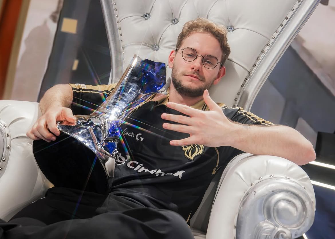 mlodydepres's tweet photo. @DumbsYT @G2League @LEC He did https://t.co/rO5iA98rmC