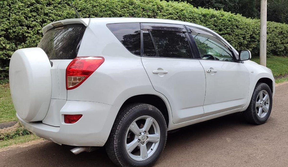 swiftmikes's tweet photo. 2008 Toyota RAV 4
2400cc 2AZ-FE | 160hp
4-Speed Automatic
Cruise Control
5 Seater.

Price: 1,180,000
0792 806474. https://t.co/ttirNntGCl