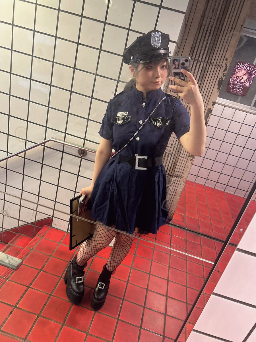 Solomon_remon's tweet photo. ろぐい❣️

シャルムと合同で❣️
フリーコスプレイベントです🚓
逮捕しちゃうぞーーーー‼️‼️

🌟遠隔🌟
https://t.co/0OsJGAV7dz

@Solomon_1218 
@Charme_0408 

 #大阪  #京橋  #コンカフェ  #いいね返し  #いいねで気になった人お迎え  #営業  #大阪コンカフェ https://t.co/BG5FEAu6Dr