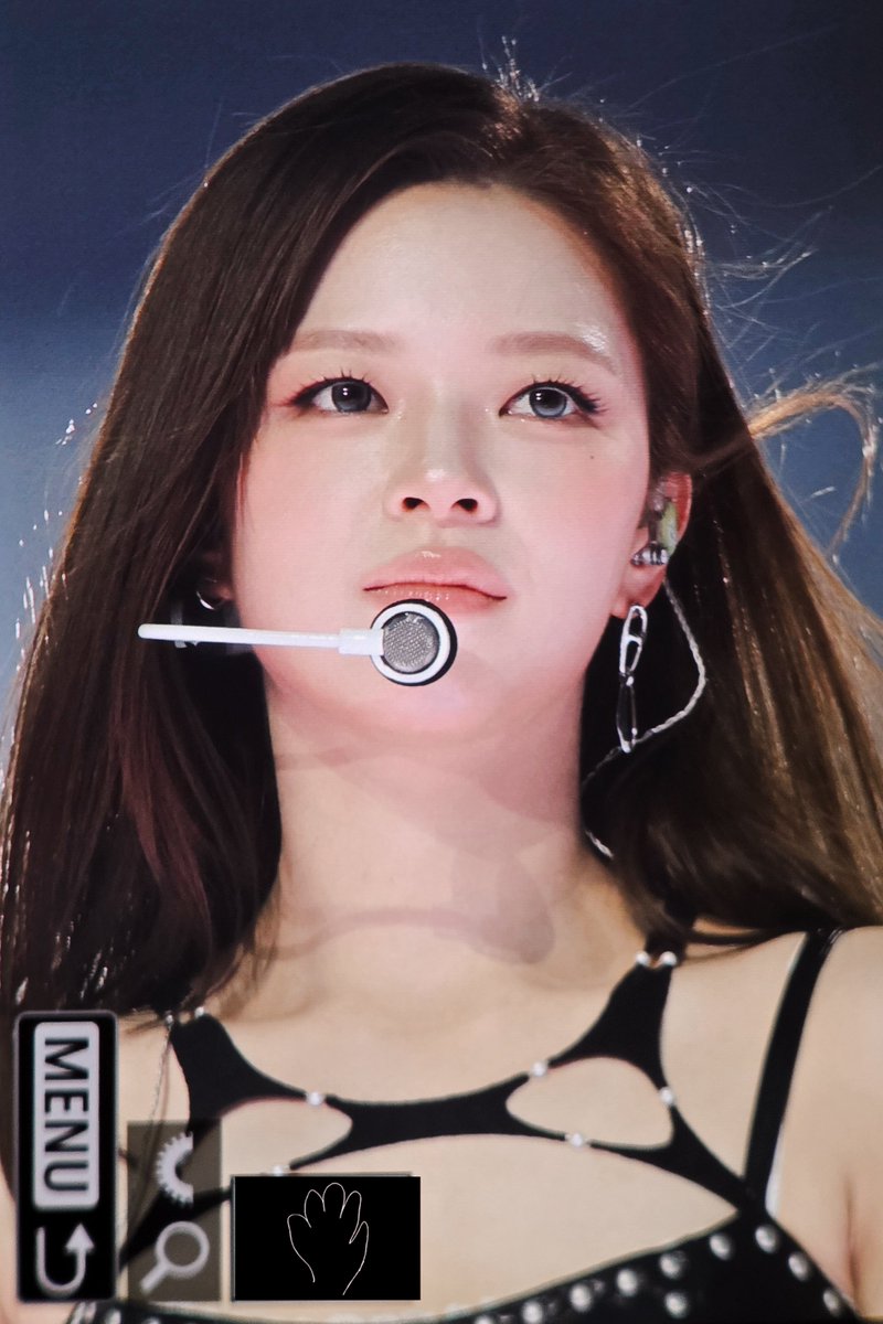 YuangleJYJH's tweet photo. 260710 프리뷰

' 꾜 아손데꽁 '

#TWICE #트와이스 #トゥワイス #정연 #JEONGYEON #ジョンヨン https://t.co/HYHDzOY4Zd