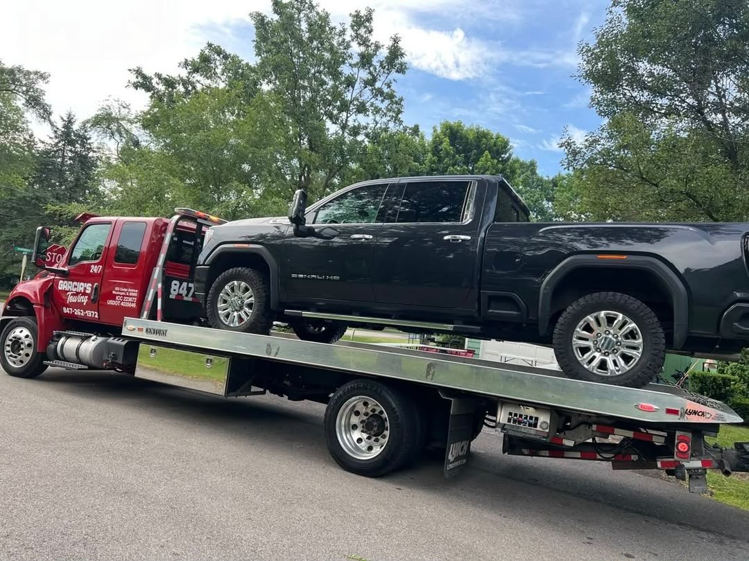 Anex159486's tweet photo. AM GIVING OUT THIS TRUCK TO THE FIRST LUCKY FANS TO MESSAGE ME WITH DONE 
#kaleycuoco https://t.co/LqHdJv8Jyy